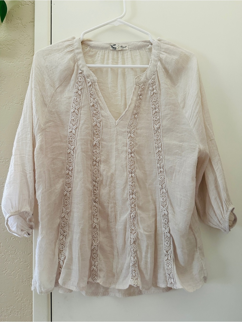 Embroidered Peasant Blouse -size Medium- About A Girl Light Cream